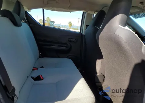 2016 Toyota Prius C z USA, uszkodzony, nr VIN JTDKDTB38G1133518